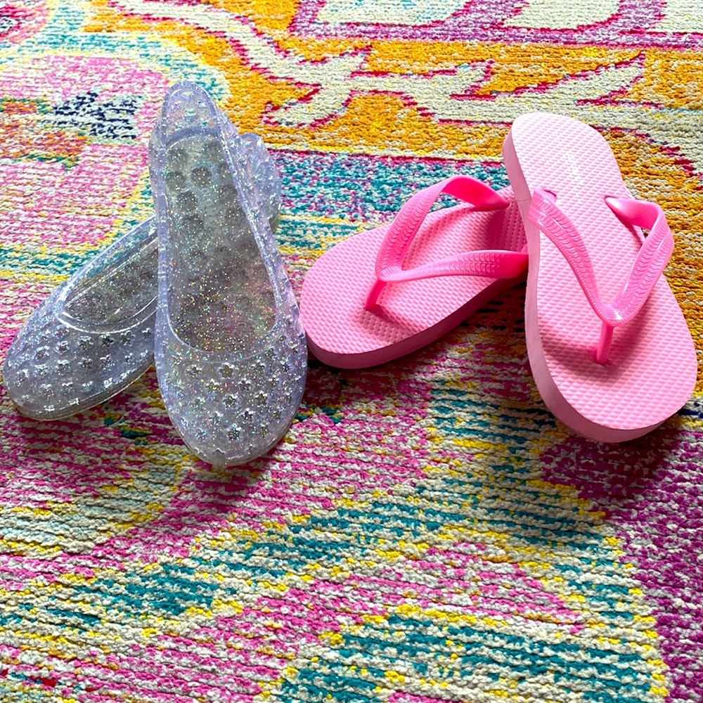 Girls size 2 Jelly Sandals, Jellies and pink flip flops size 1/2